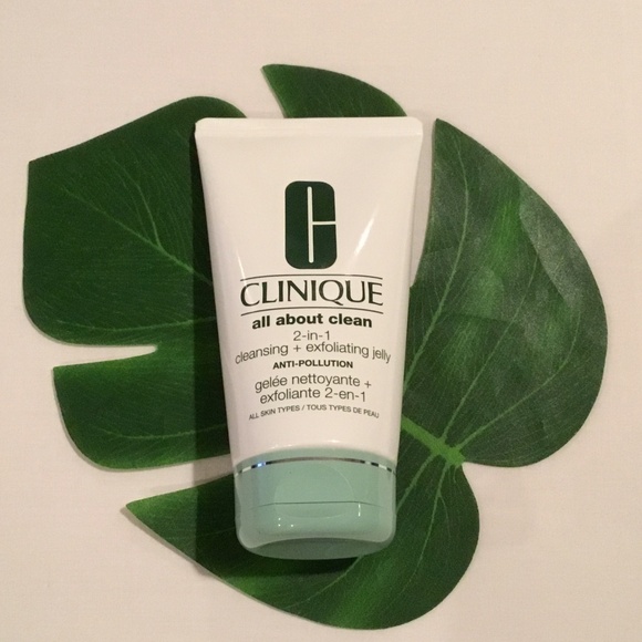 Clinique All About Clean 2-in-1 Cleansing + Exfoliating Jelly - Picture 5 of 6